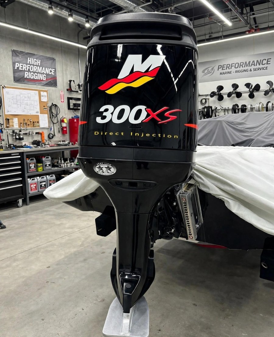 Mercury Racing 300XS outboard motor, actual photos