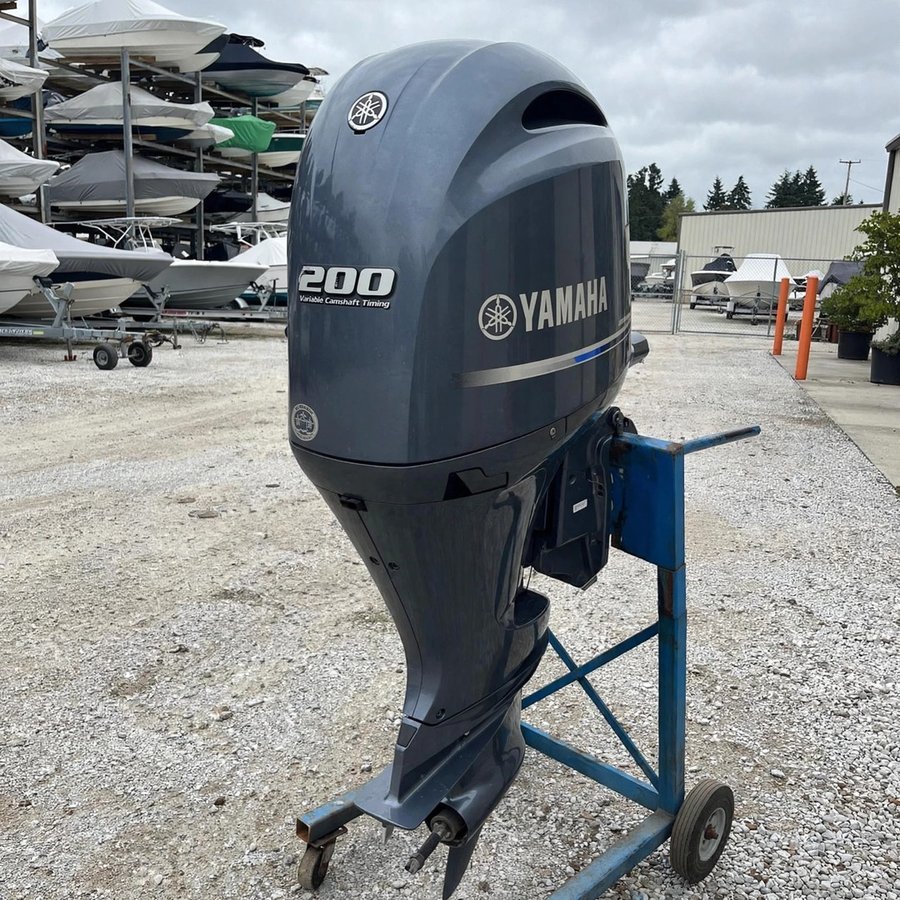 2013 Yamaha F200 200HP four-stroke outboard motor, actual photos