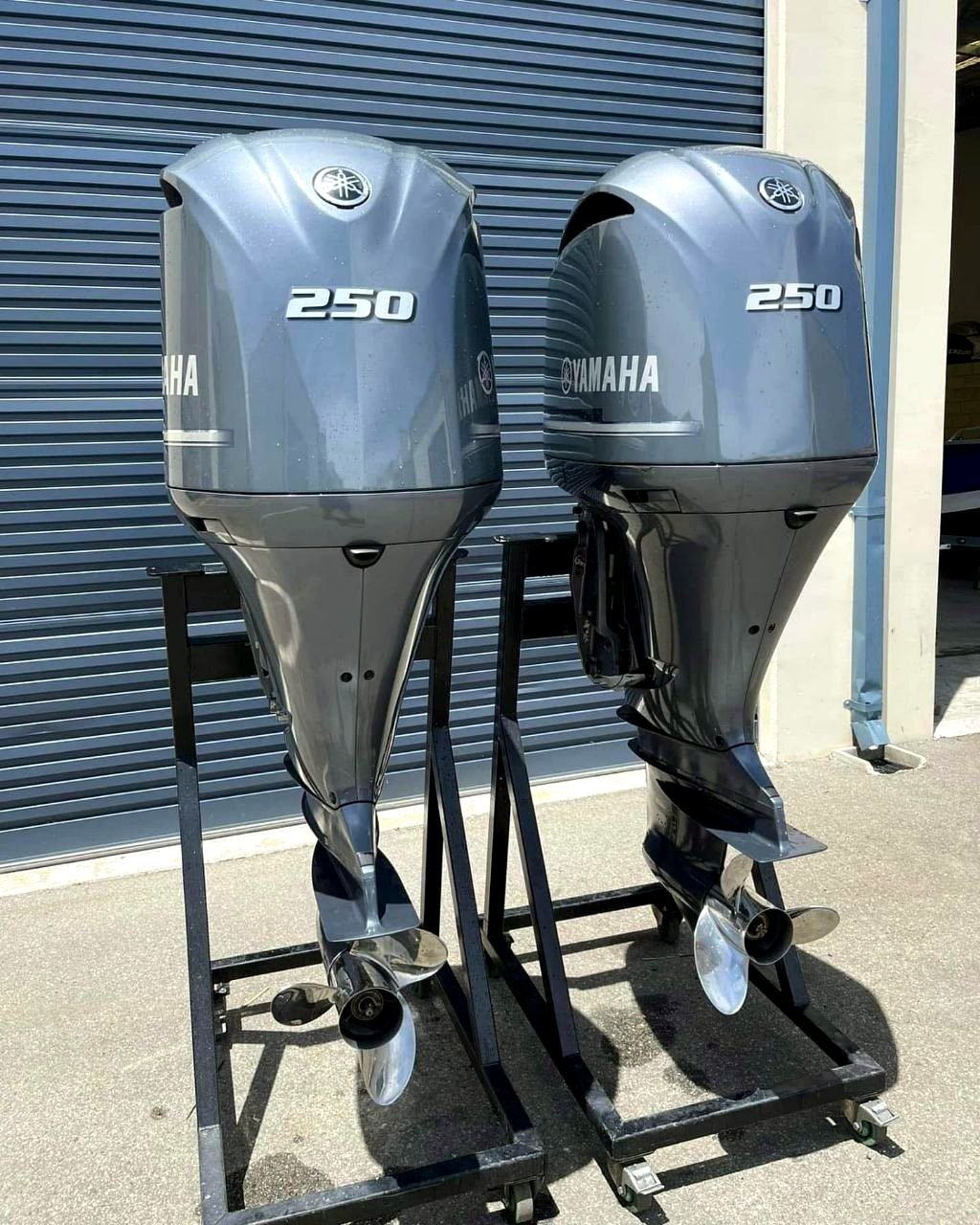 Used 2010 Yamaha F250 250 HP Twin Pair — 3.3L V6, 25-Inch Shafts — photo 3