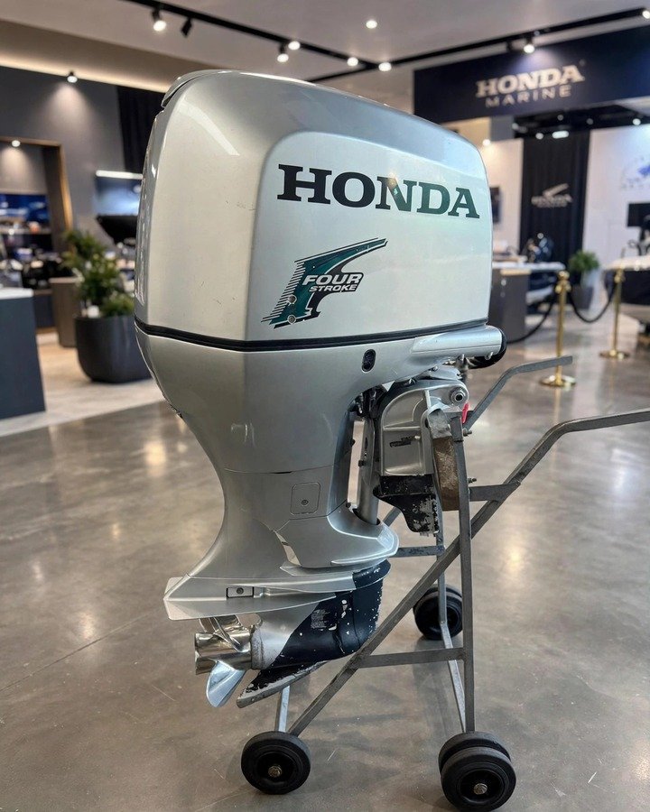 Used Honda 175HP FourStroke outboard motor, actual photos — view 3