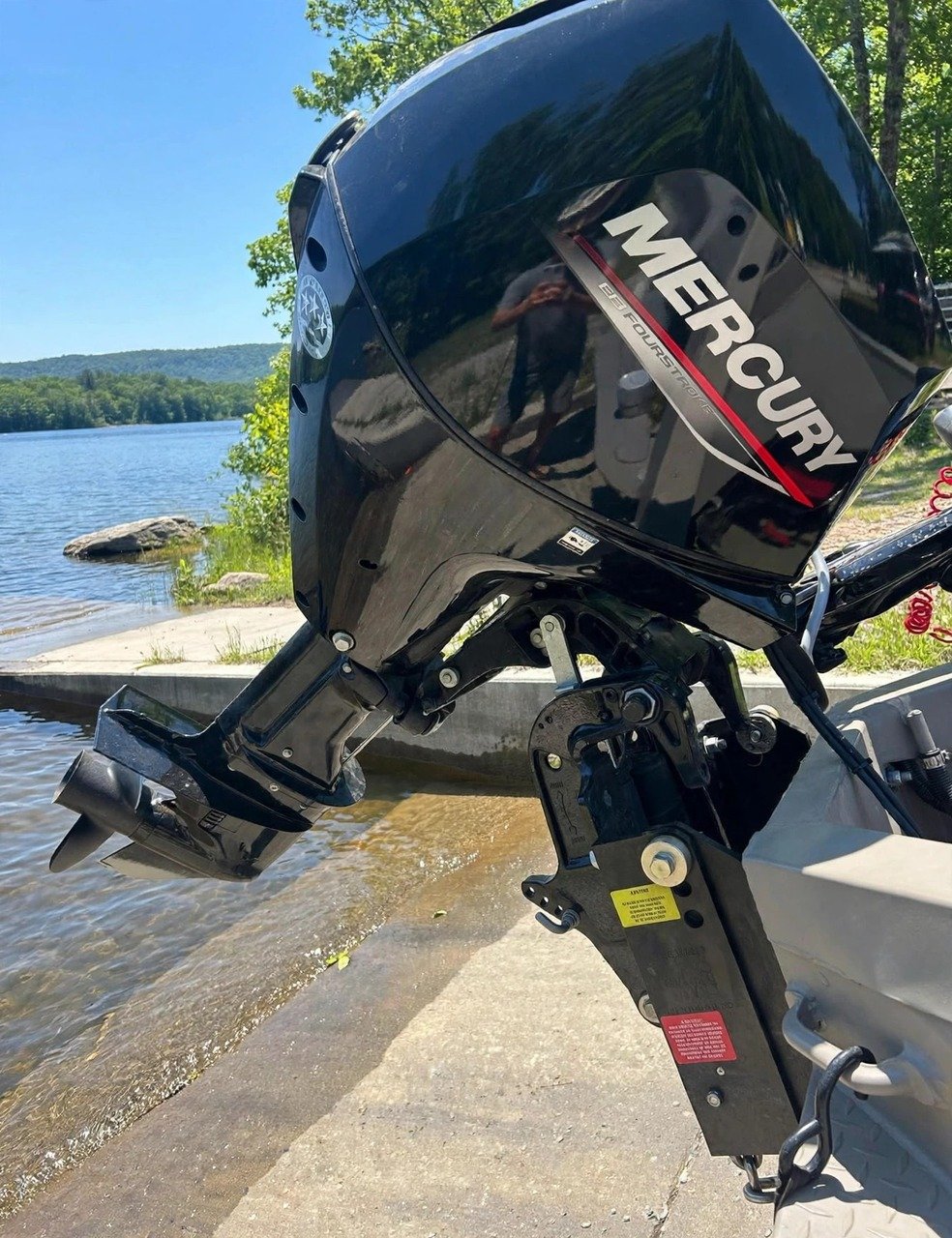 2023 Mercury 25HP EFI FourStroke outboard motor, actual photos — view 3