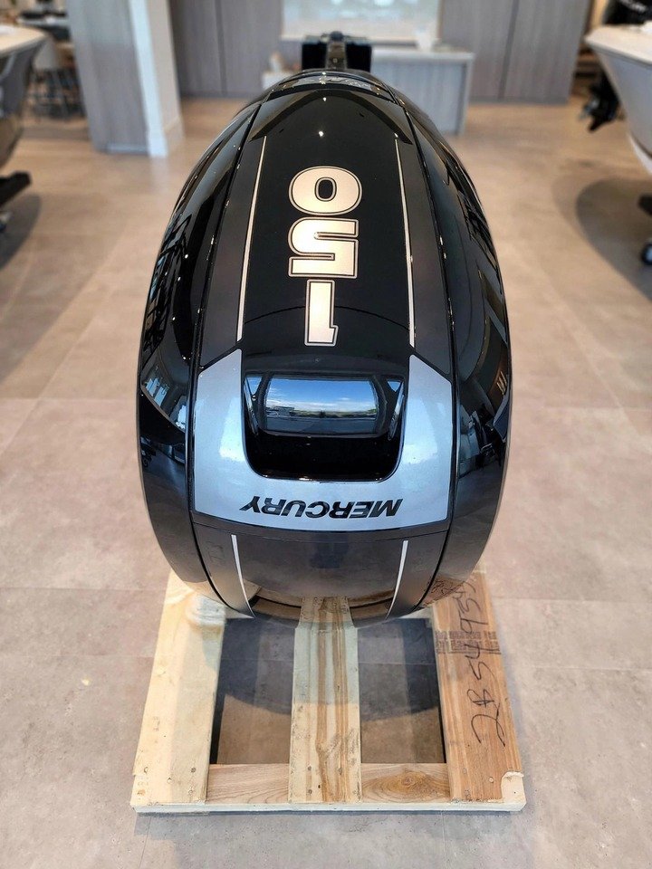 New Mercury 150HP 3.0L FourStroke outboard motor, actual photos — view 2