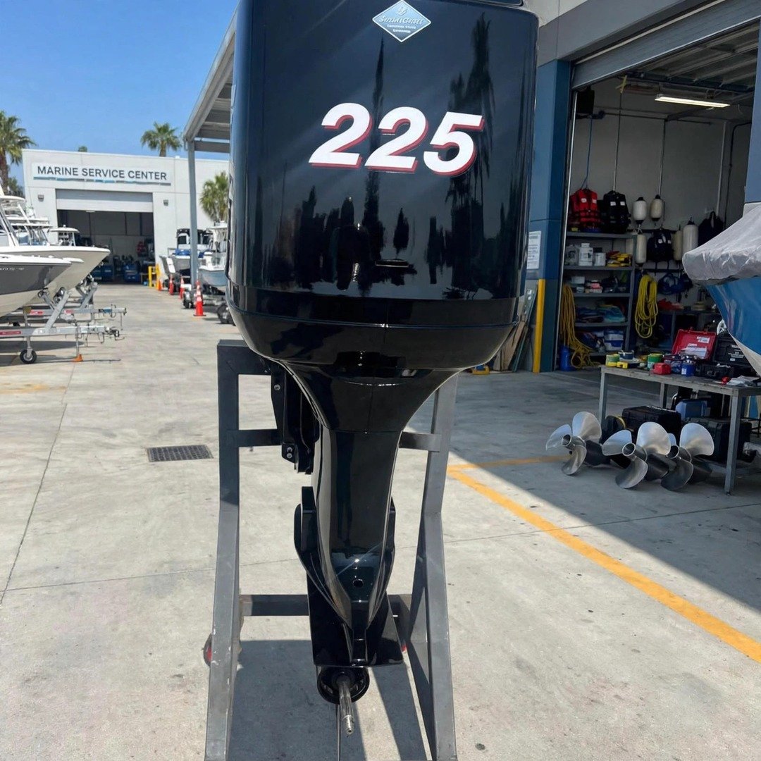 2004 Mercury 225HP EFI outboard motor, actual photos