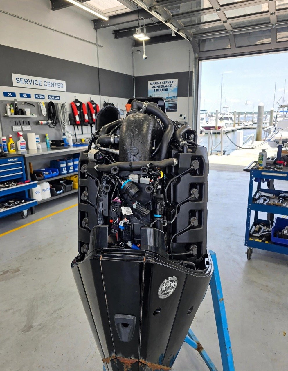 2021 Mercury SeaPro 225HP V8 four-stroke outboard motor, actual photos — view 3