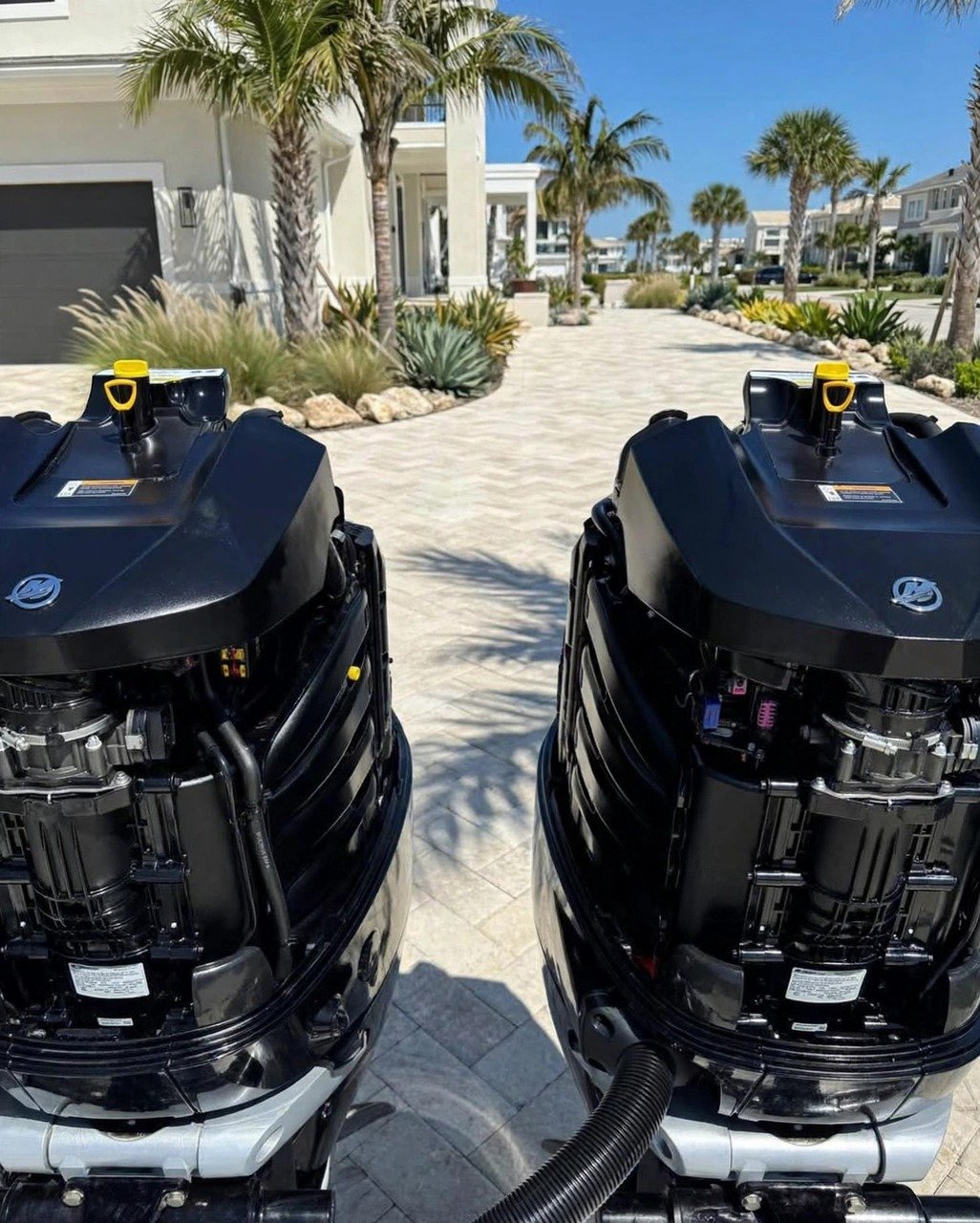 2024 Mercury 400HP V10 twin outboard motors, actual photos — view 3