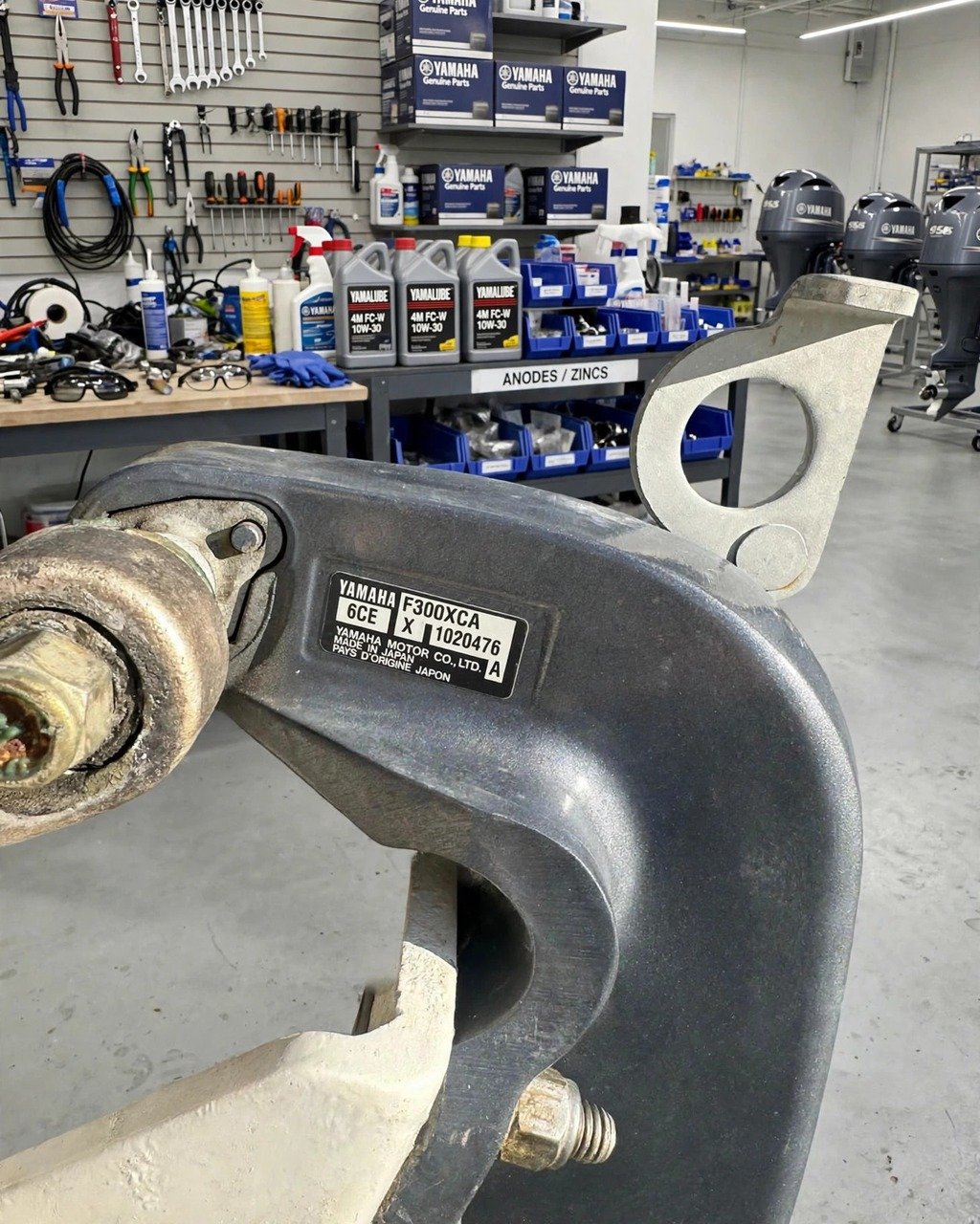 2014 Yamaha F300XCA 300HP four-stroke outboard motor, actual photos — view 2