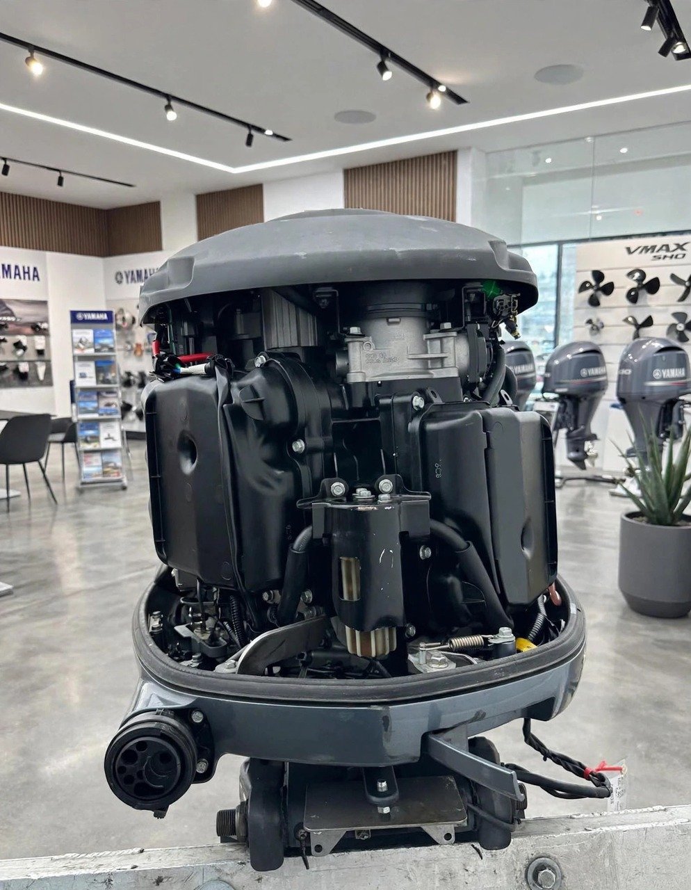 2025 Yamaha VF115LB VMAX SHO 115HP outboard motor, actual photos — view 4