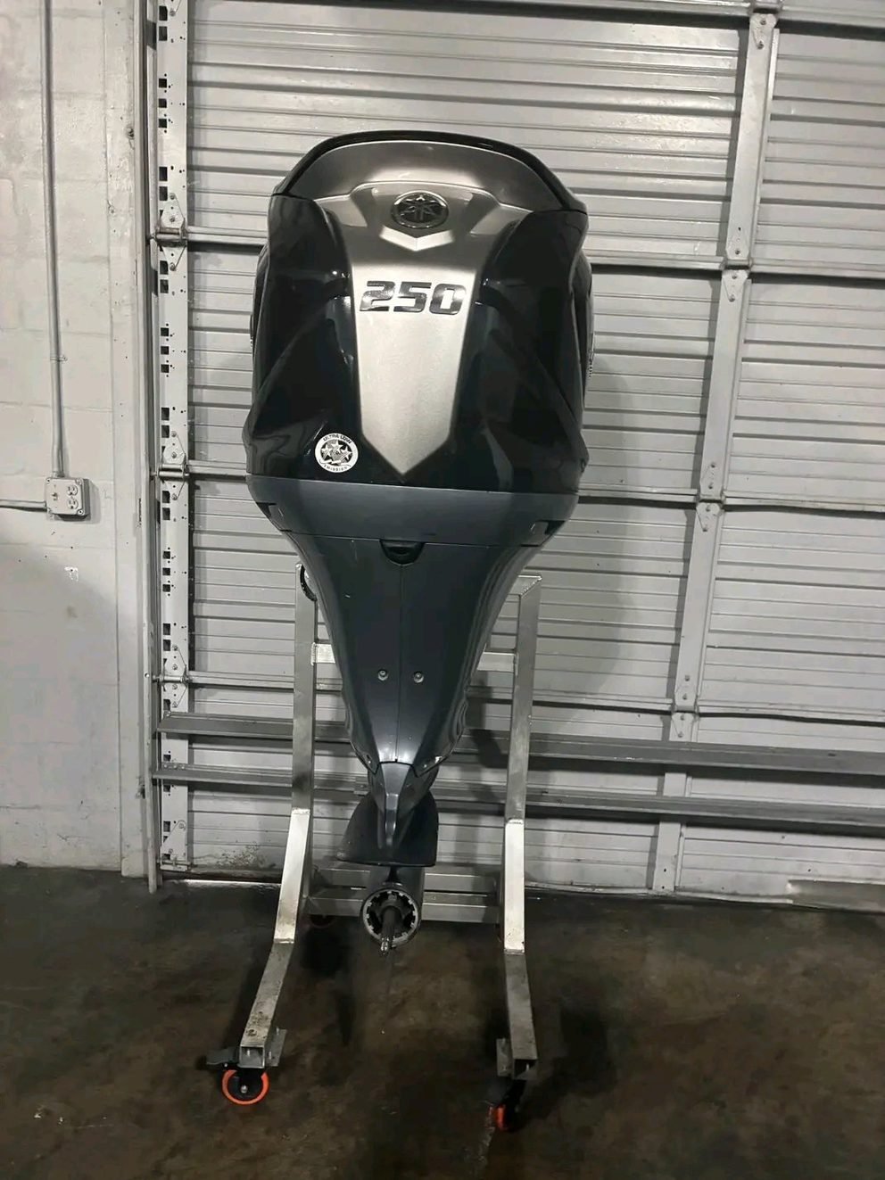 2021 Yamaha VF250 VMAX SHO 250HP outboard motor — front view, 250 cowling